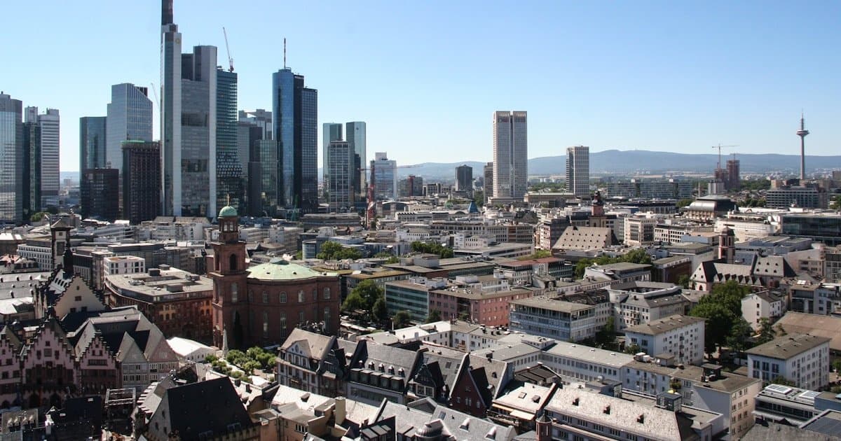 Frankfurt Stadtansicht – Förderungsberechnung