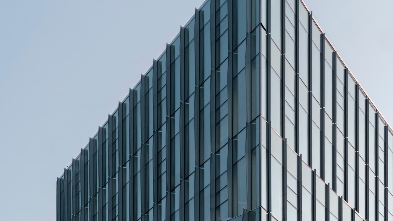 Moderne Gebäudearchitektur — professionelle HKLS-Planung mit Mepbau