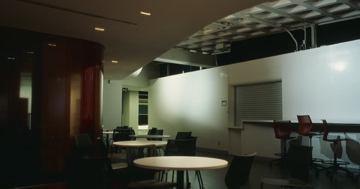 Beleuchtung berechnen nach DIN EN 12464-1 – Lux-Tabelle und Anleitung